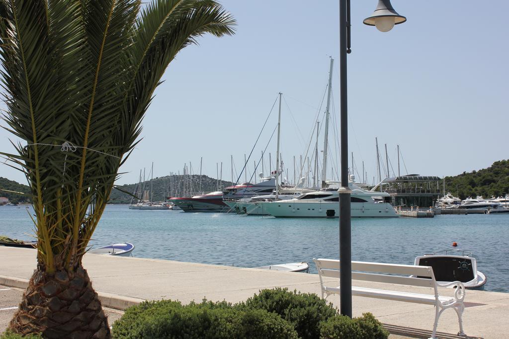 Beach House Paradiso Rogoznica  Exterior photo